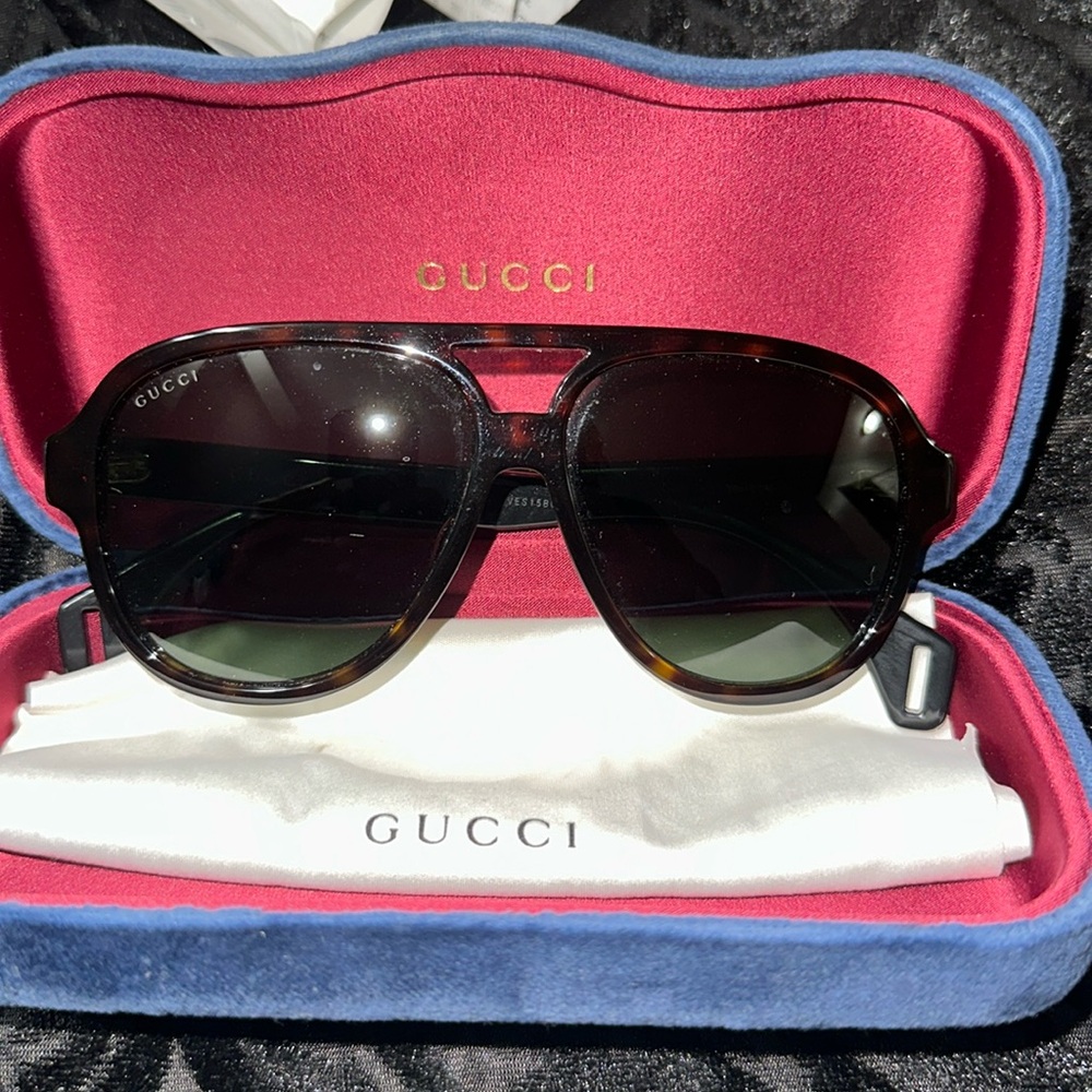 Authentic Gucci Aviator sunglasses